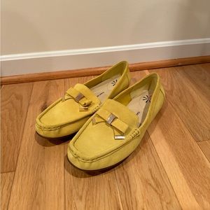 Isaac Mizrahi Live Imalia Yellow Suede Shoes Loafers Citroen Size 9